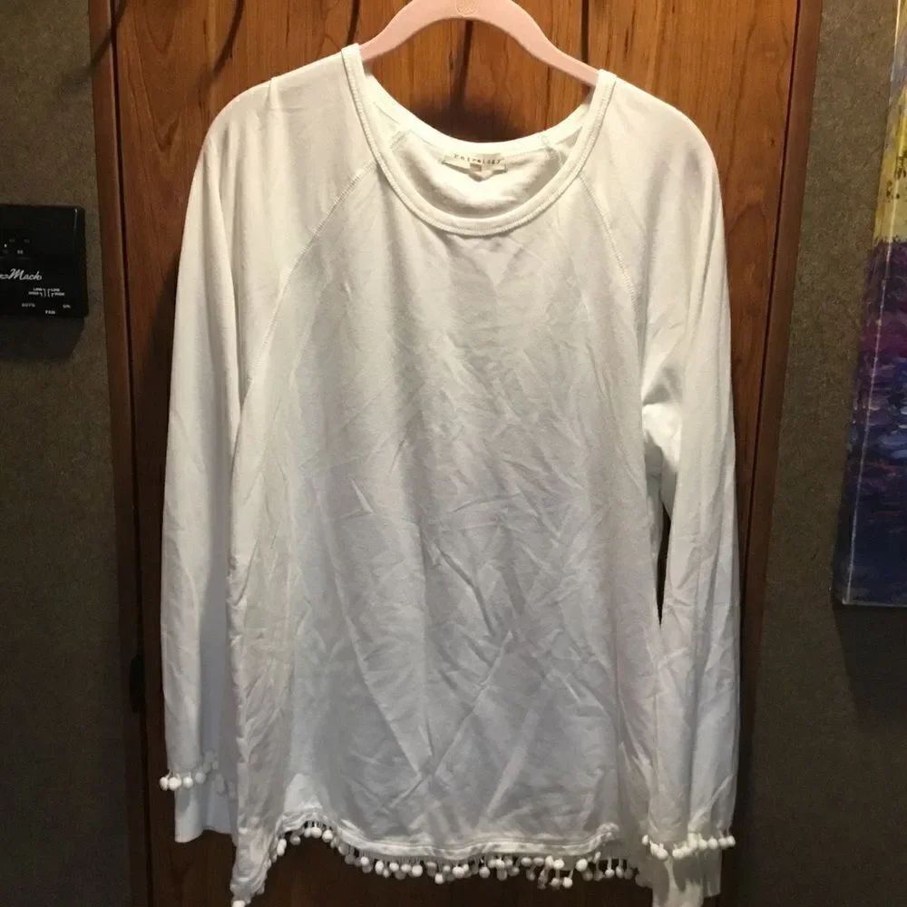 NWOT. Retrology Brand Women’s Size XL White Long Sleeved Tee Shirt